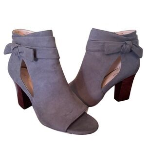 Nine West Zytao Grey Faux Suede Peep‎ Toe Bow Ankle Booties Block Heel Size 9.5M